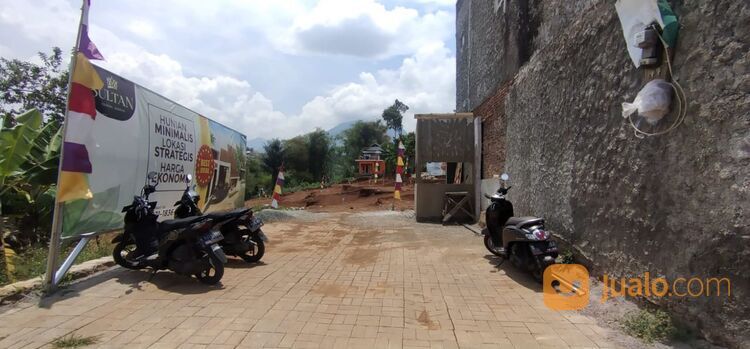 Rumah Modern 200 Jutaan Dekat Wisata Kolam Renang Erlangga