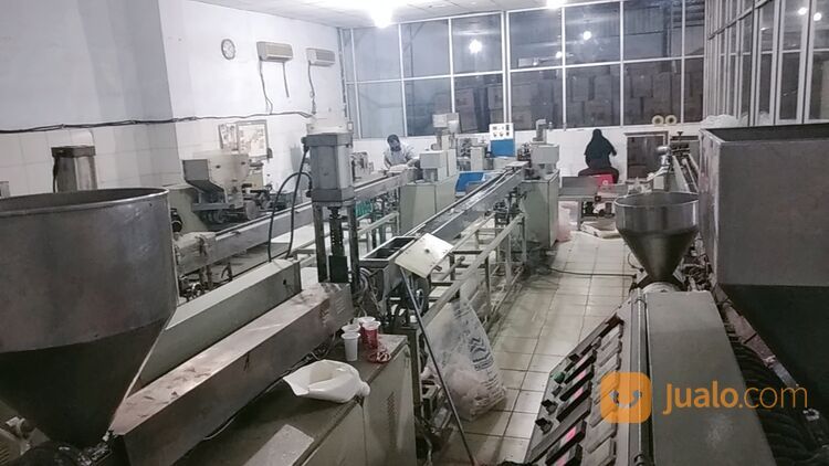 PABRIK KEMASAN GELAS PLASTIK DAN AMDK