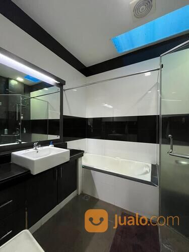 Rumah Komplek Cemara Asri Medan