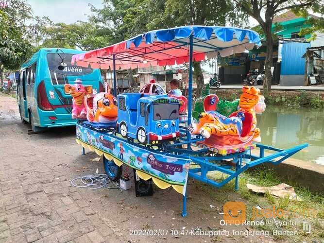 usaha odong odong kereta panggung fiber campuran warna cerah