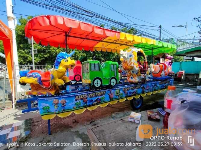 usaha odong odong kereta panggung fiber campuran warna cerah