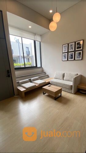 RUMAH RAPIH TERAWAT DI CLUSTER IMAJIHAUS BSD CITY SEMI FURNISH