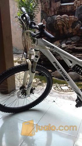 sepeda POLYGON Broadway .