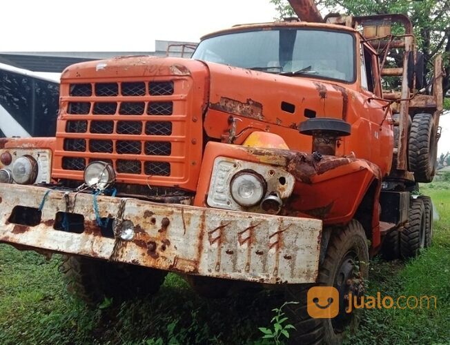 Logging Truck Nissan Diesel model TZA520