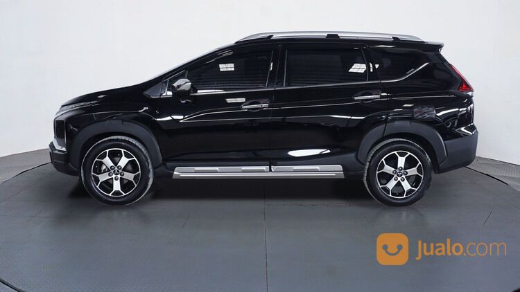 Mitsubishi Xpander Cross Premium AT 2021 Hitam
