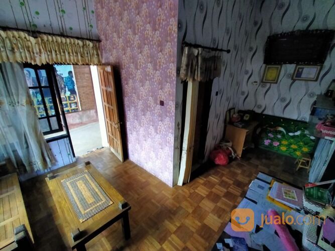 Rumah bagus besar dengan tempat usaha di Junrejo Batu