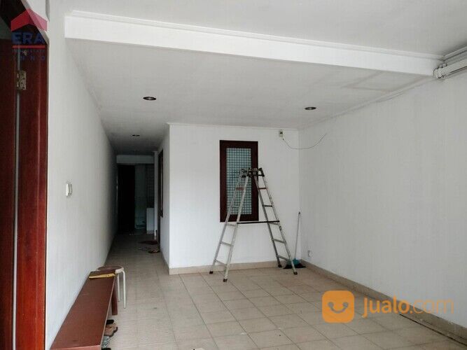 Rumah 4 Lantai Siap Huni Puri Syailendra Lemah Nendeut Bandung