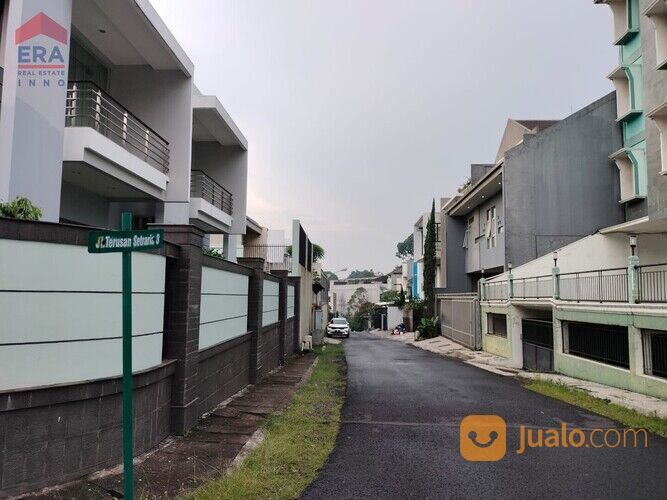 Rumah 4 Lantai Siap Huni Puri Syailendra Lemah Nendeut Bandung