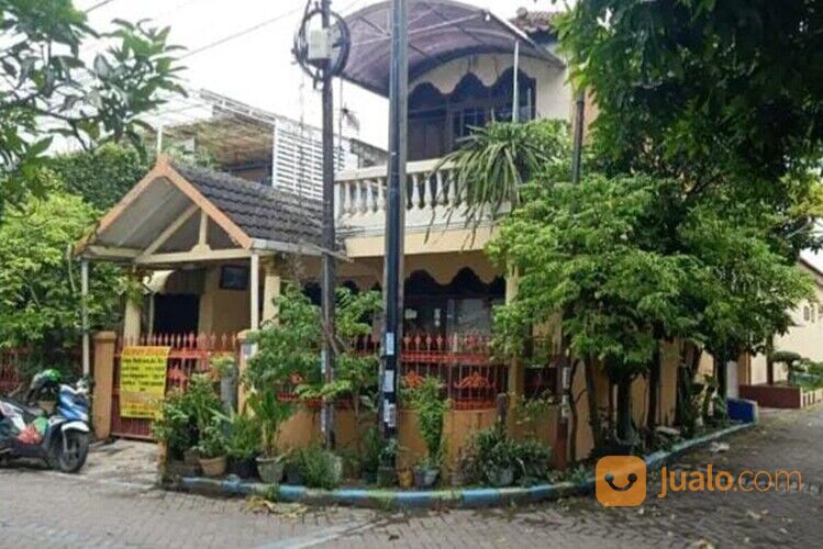 Rumah Pojok Murah di Griya Kebraon Utara Kota Surabaya