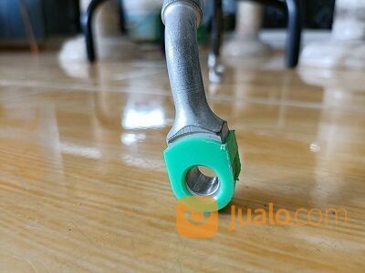 Slang rem depan Nissan Terrano sebelah kiri