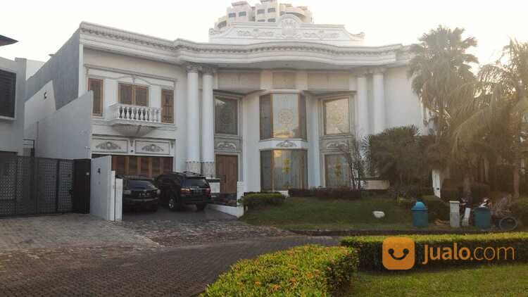 RUMAH MEWAH DI KOMPLEK PANTAI MUTIARA PENJARINGAN JAKARTA UTARA