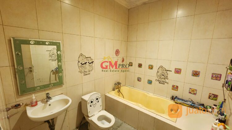 RUMAH DI SURYA SUMANTRI PASTEUR - BANDUNG UTARA