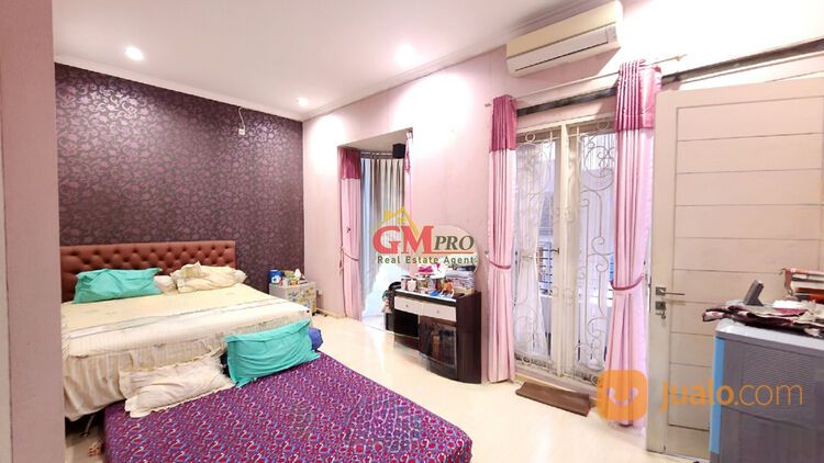 RUMAH DI SURYA SUMANTRI PASTEUR - BANDUNG UTARA