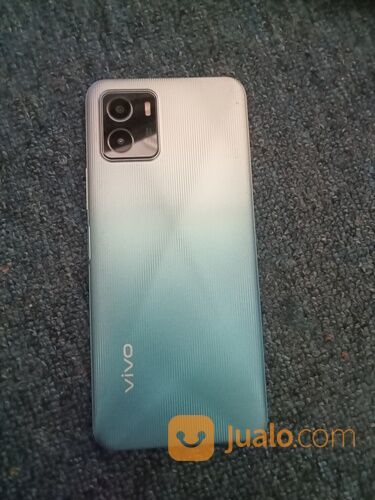Vivo y15s warna biru