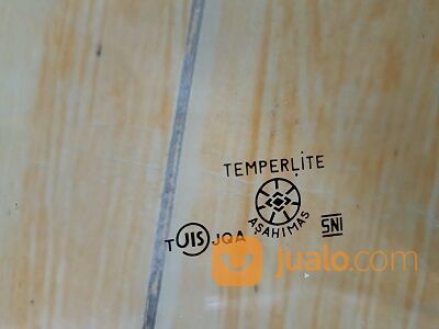 Kaca besar depan Toyota Corolla DX tahun 1980-1983