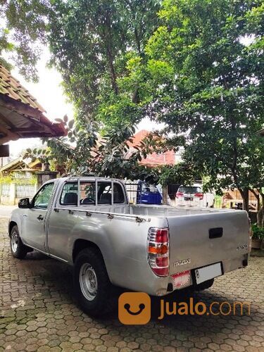 Mazda pick up diesel BT 50 thn 2010 single cabin