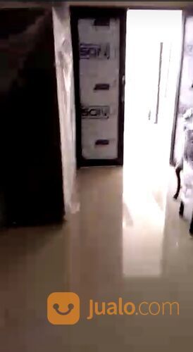 Rumah Rayan Regency Wiyung Surabaya SEMI FURNISHED- Baru Renov Cantik dekat Dian Istana