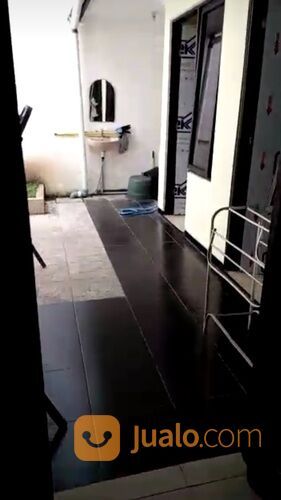 Rumah Rayan Regency Wiyung Surabaya SEMI FURNISHED- Baru Renov Cantik dekat Dian Istana