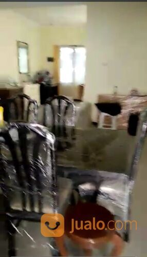 Rumah Rayan Regency Wiyung Surabaya SEMI FURNISHED- Baru Renov Cantik dekat Dian Istana