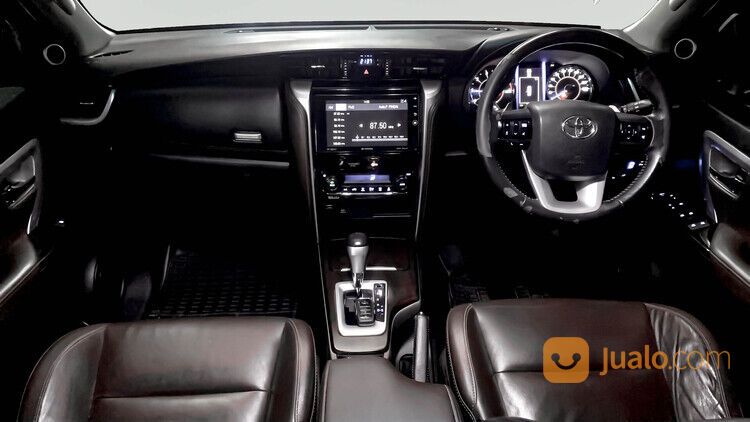 Toyota Fortuner 2.4 VRZ AT 2017 Putih