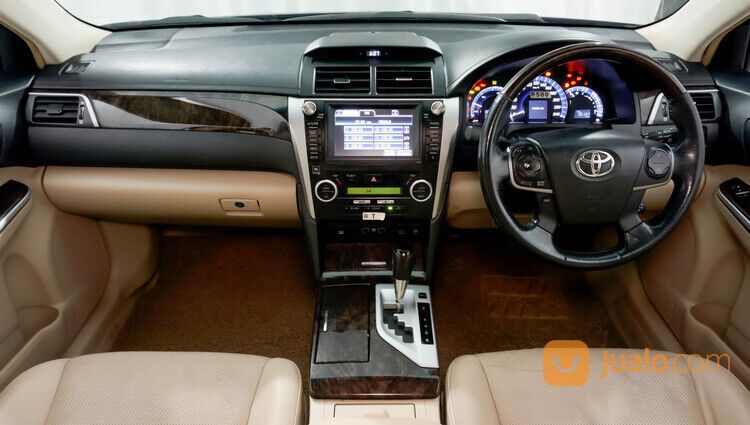Toyota Camry 2.4 V Hybrid AT 2012 Hitam