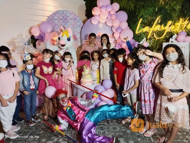 Badut sulap komedi ulang tahun