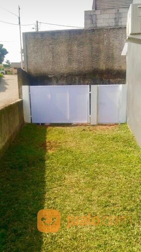 Rumah hoek, halaman luas, komplek di Tole Iskandar, Sukmajaya, Depok