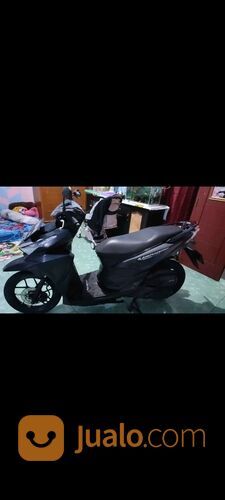 Honda Vario 150 old.kondisi body lecet pemakaian.ban botak
