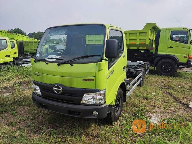 Hino Dutro Euro 4 115 SDL, Truck 4 Ban Dengan Panjang Box Hingga 5 M (Kondisi Baru)