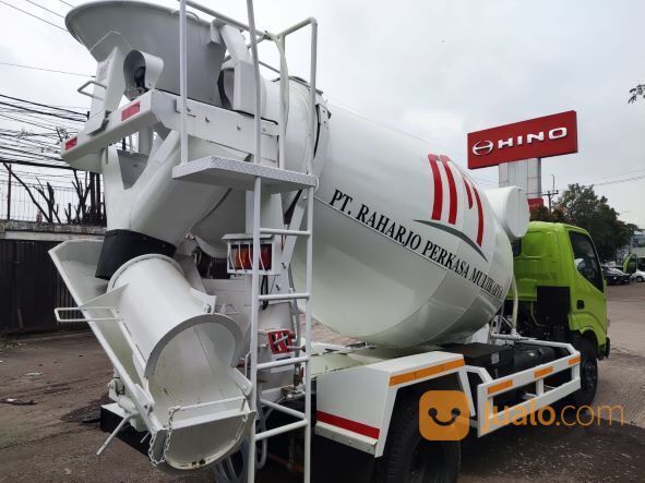 Truk Hino Dutro 136 HDX - Mixer Kapasitas 3m3 (Kondisi Baru) Euro 4