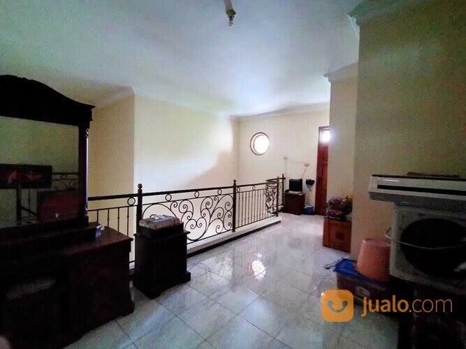 Rumah Bagus Shm di Jalan Baruk Utara Daerah Rungkut