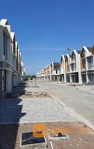 Rumah Cantik Lokasi Di Perumahan Eastern Park Residence dekat ITS, Galaxy Mall dan MERR