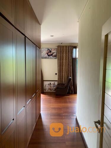 Rumah Crown Golf PIK full furnished Full Renov