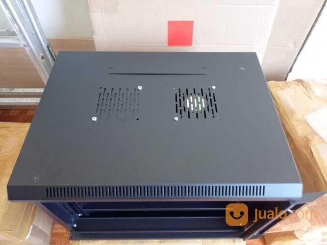LARIS MANIS - WALLMOUNT RACK 8U BONUS TATAKAN KHUSUS UNTUK DVR DAN SWITCH HUB