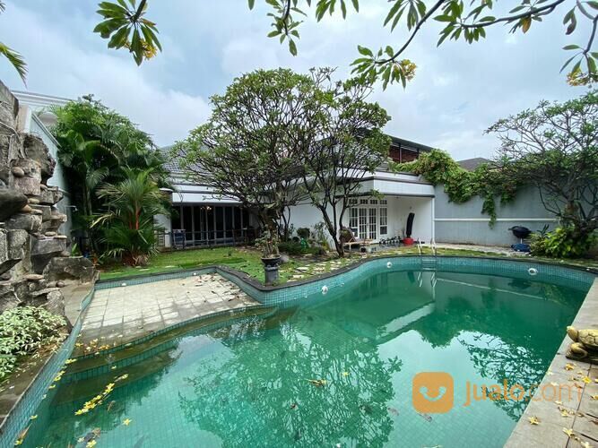 RUMAH MEWAH JL GAHARU CILANDAK JAKSEL