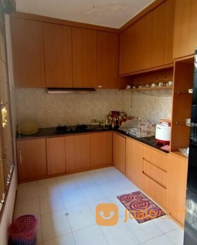 Rumah megah, Luas dan asri di pusat kota Bandung