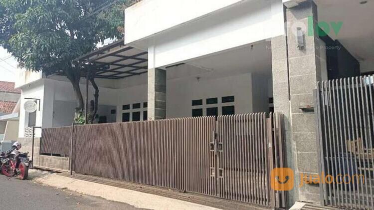 Rumah Bagus Rajamantri Tengah Buah Batu Bandung