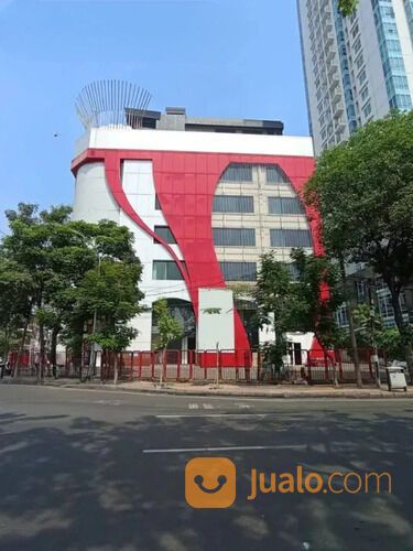 Gedung 7 Lantai Tengah Kota Surabaya Dekat Plaza Surabaya, Gubeng, Tunjungan