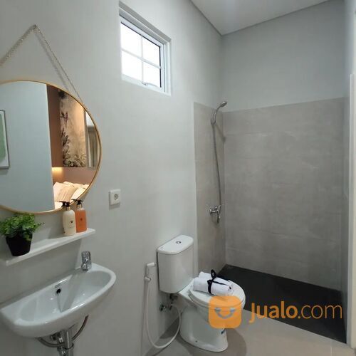 Rumah Wisata Bukit Mas Raya Wiyung New 2 Lantai Chelsea Baru Surabaya