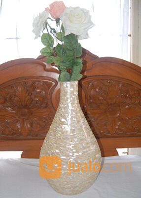 Vas Bunga & Guci dari Kulit Kerang Mutiara