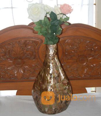 Vas Bunga & Guci dari Kulit Kerang Mutiara