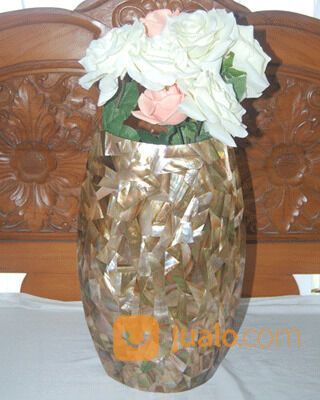 Vas Bunga & Guci dari Kulit Kerang Mutiara
