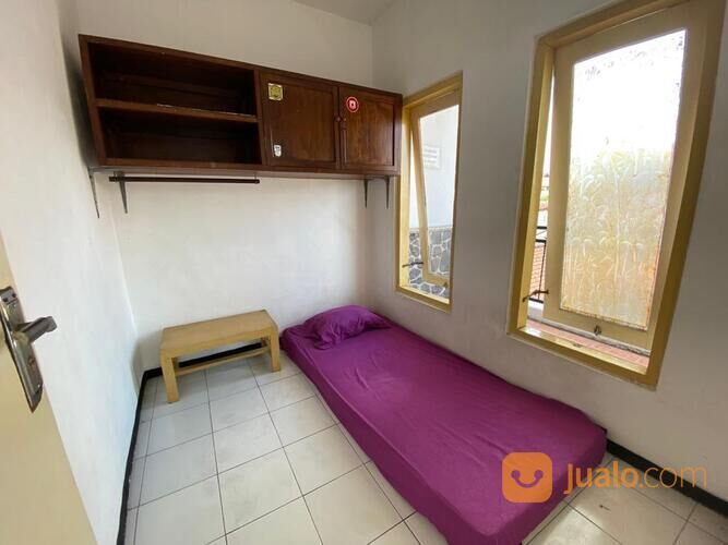 Rumah Kos Putra Lokasi Strategis Suhat Malang 3 Lantai Rp 2,5 Milyar