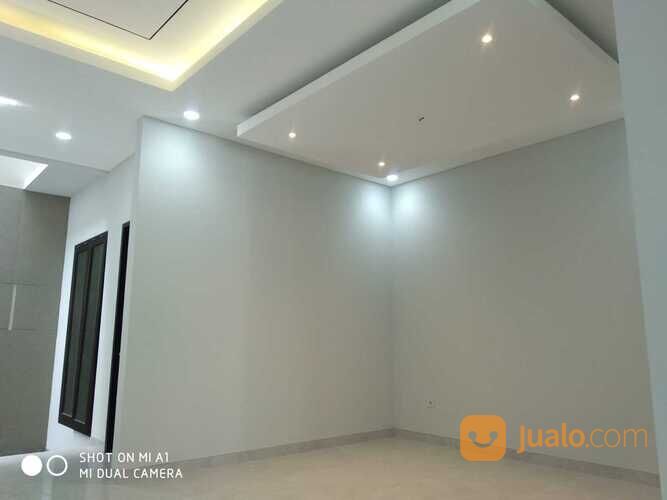 Rumah Brand New 2 lt, Taman Solo, Cempaka Putih Tengah. Jakarta Pusat.