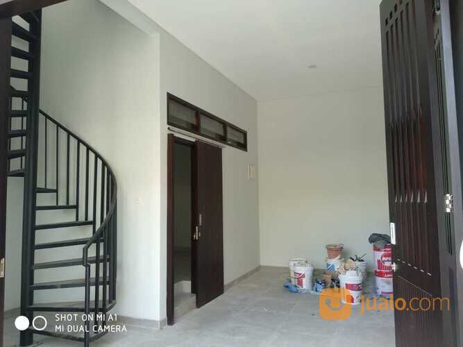 Rumah Brand New 2 lt, Taman Solo, Cempaka Putih Tengah. Jakarta Pusat.
