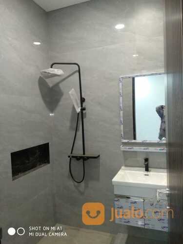 Rumah Brand New 2 lt, Taman Solo, Cempaka Putih Tengah. Jakarta Pusat.