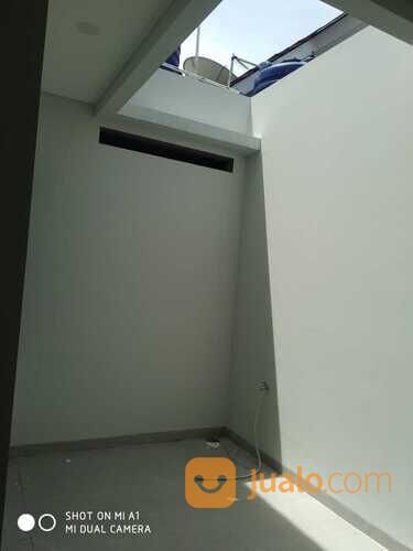 Rumah Brand New 2 lt, Taman Solo, Cempaka Putih Tengah. Jakarta Pusat.