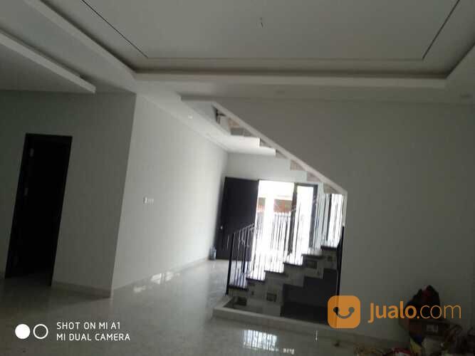 Rumah Brand New 2 lt, Taman Solo, Cempaka Putih Tengah. Jakarta Pusat.