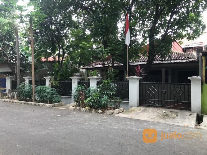 rumah tua hitung tanah aja di komplek pertamina ,Tugu, Priuk Jakarta Utara.