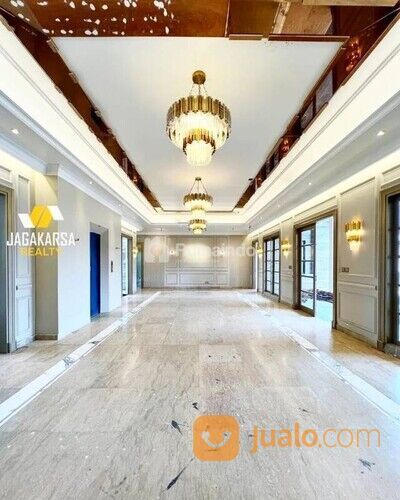 BRAND NEW LUXURY HOUSE ISTANA PASO RAYA JAKSEL LUAS SETENGAH HEKTAR